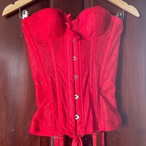 Savage X Fenty embroidered lace corset, lightly lined cups w/ clasps